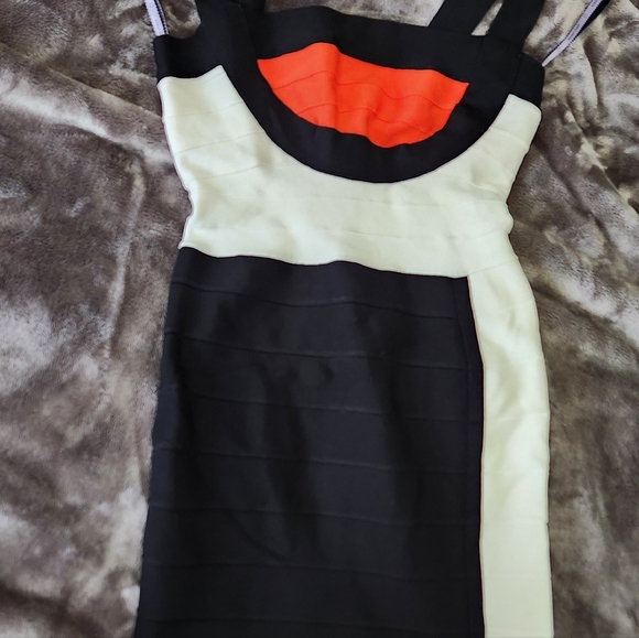 Herve Leger - Picture 5 of 8